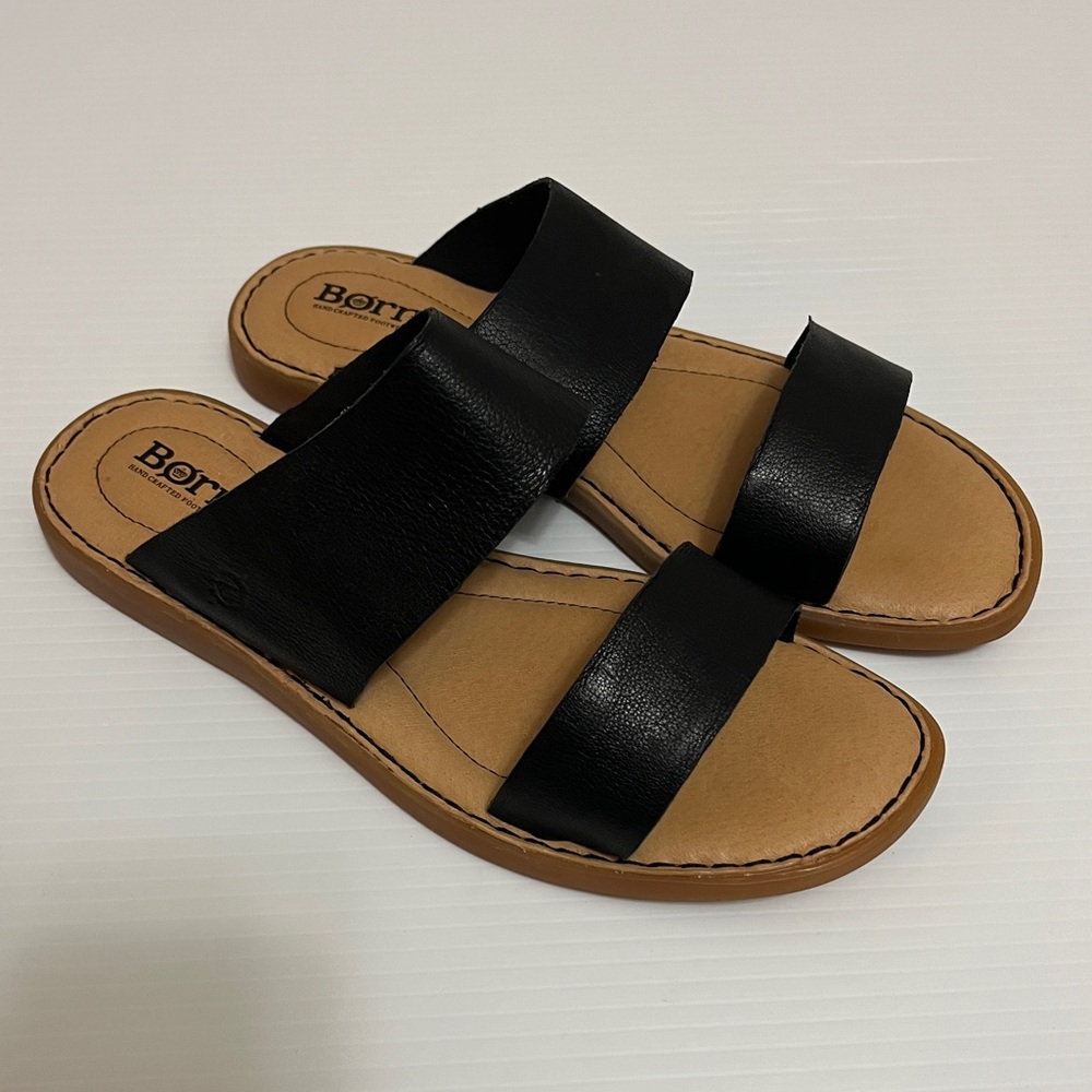 Never worn: Born Leather Slide Sandal